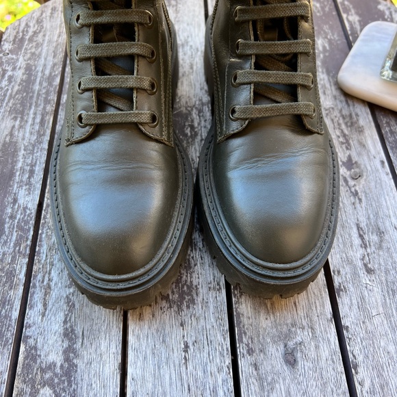 FREE Zara low heel laced leather ankle boots - Picture 8 of 11